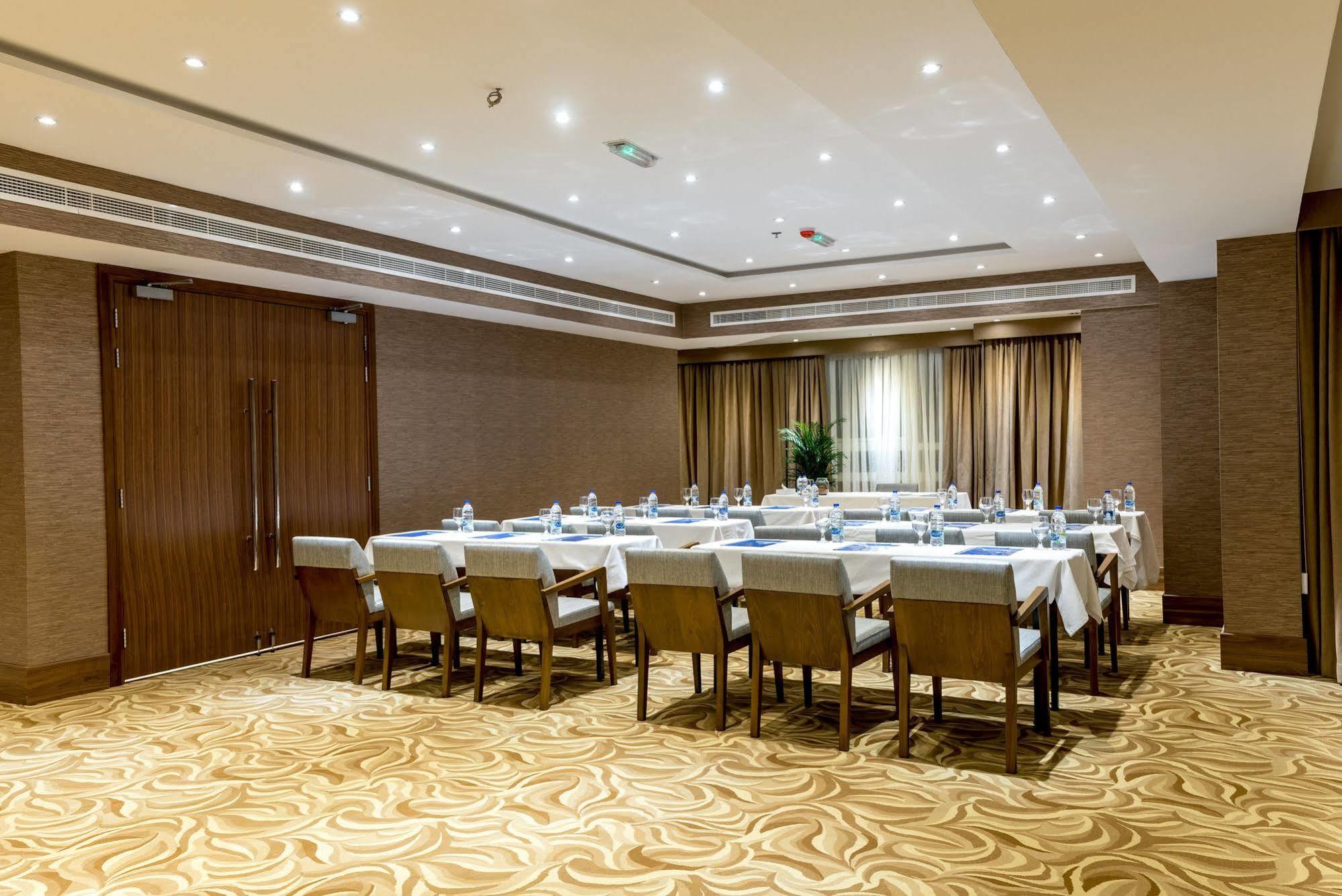 Hotel Hawthorn Extended Stay By Wyndham Abu Dhabi City Center