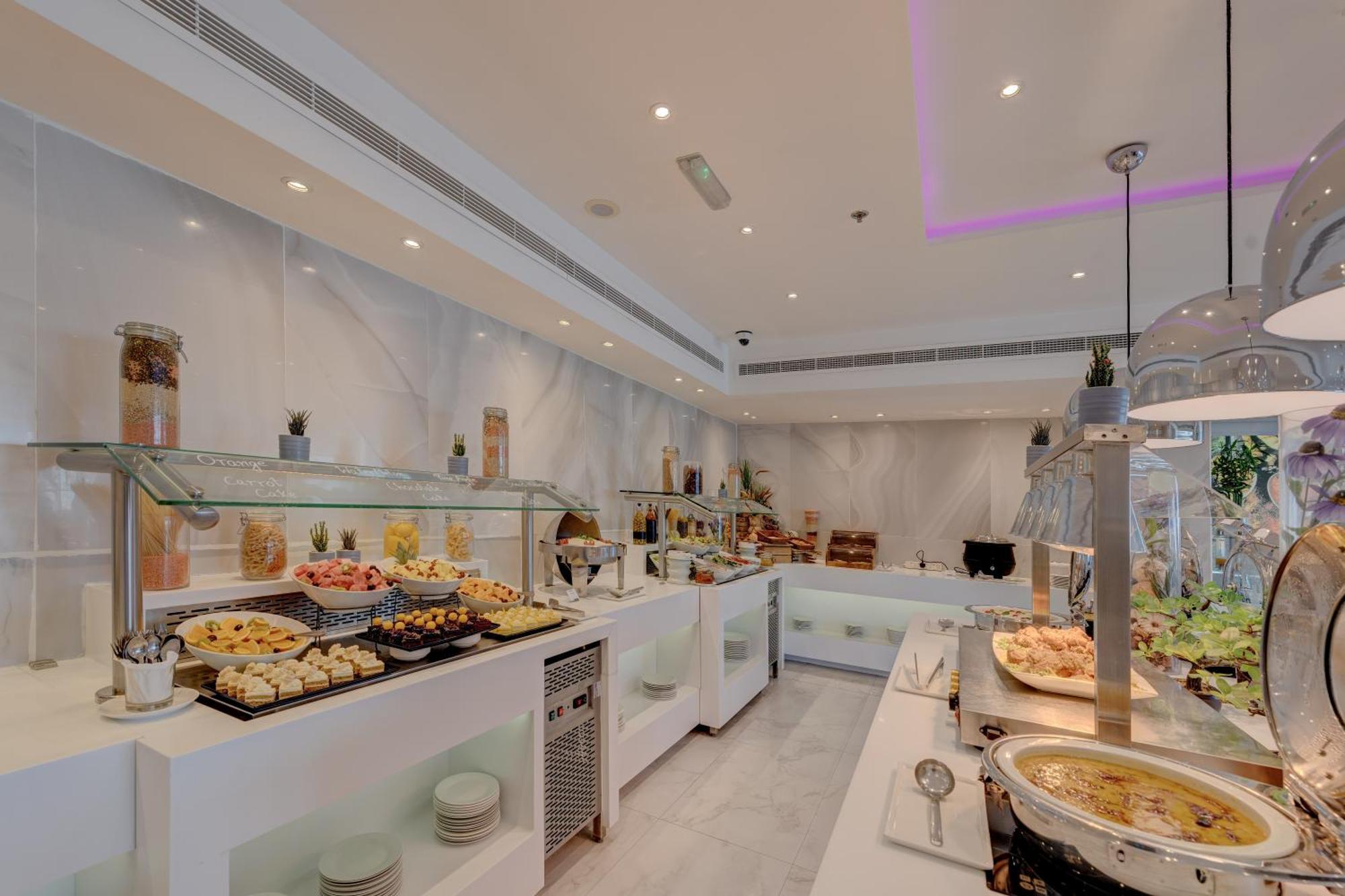 Hawthorn Extended Stay By Wyndham Abu Dhabi City Center Hotel Abu Dhabi