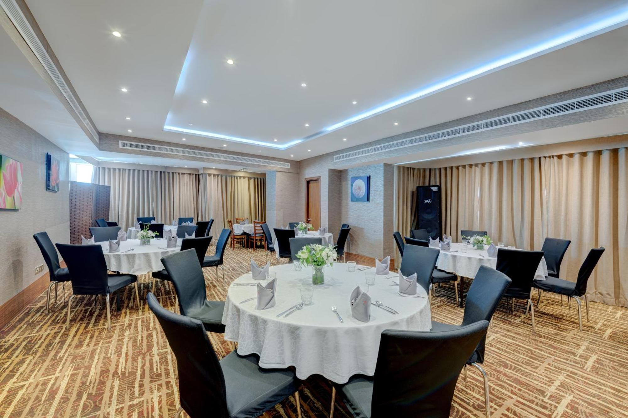 Hawthorn Extended Stay By Wyndham Abu Dhabi City Center Hotel 4*